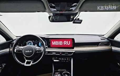KIA K5, 2022 год, 1 920 000 рублей, 8 фотография