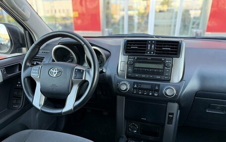 Toyota Land Cruiser Prado 150 рестайлинг 2, 2013 год, 3 050 000 рублей, 11 фотография