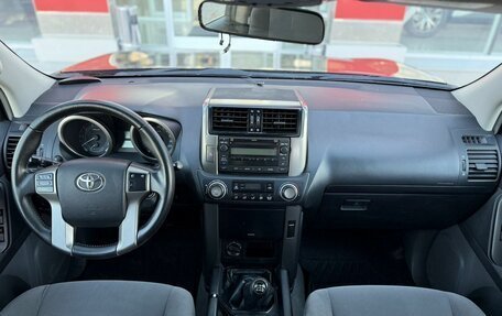 Toyota Land Cruiser Prado 150 рестайлинг 2, 2013 год, 3 050 000 рублей, 12 фотография