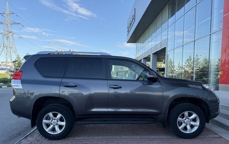 Toyota Land Cruiser Prado 150 рестайлинг 2, 2013 год, 3 050 000 рублей, 5 фотография