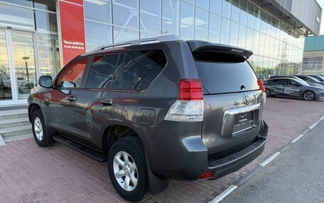 Toyota Land Cruiser Prado 150 рестайлинг 2, 2013 год, 3 050 000 рублей, 8 фотография