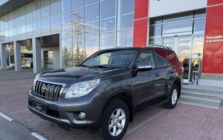 Toyota Land Cruiser Prado 150 рестайлинг 2, 2013 год, 3 050 000 рублей, 2 фотография