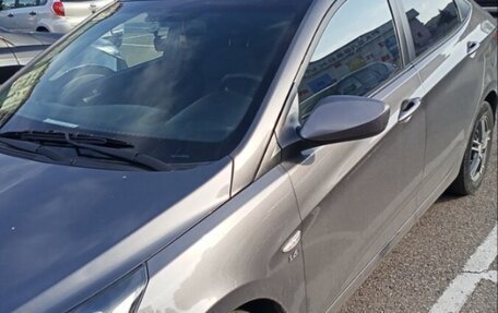 Hyundai Solaris II рестайлинг, 2013 год, 950 000 рублей, 5 фотография