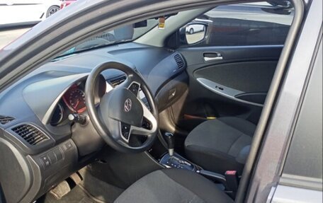Hyundai Solaris II рестайлинг, 2013 год, 950 000 рублей, 3 фотография