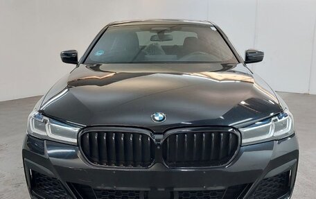 BMW 5 серия, 2022 год, 4 200 000 рублей, 2 фотография