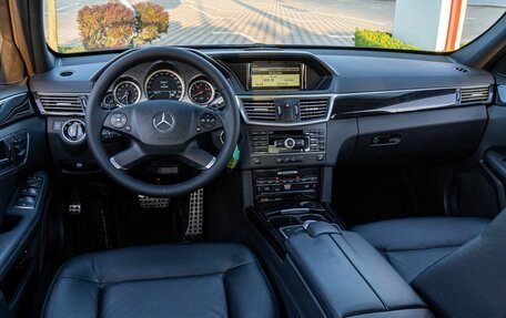 Mercedes-Benz E-Класс, 2010 год, 1 495 000 рублей, 17 фотография