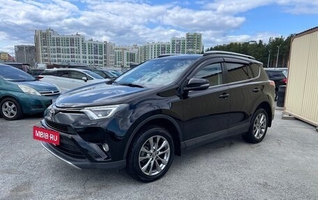 Toyota RAV4, 2018 год, 2 299 000 рублей, 3 фотография
