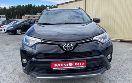 Toyota RAV4, 2018 год, 2 299 000 рублей, 5 фотография