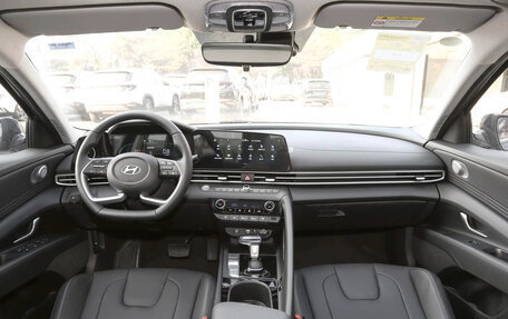 Hyundai Elantra, 2023 год, 1 995 111 рублей, 8 фотография