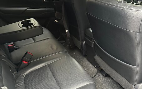 Mitsubishi Outlander III рестайлинг 3, 2015 год, 2 300 000 рублей, 9 фотография