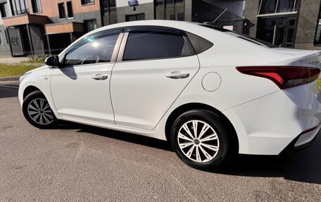 Hyundai Solaris II рестайлинг, 2019 год, 1 025 000 рублей, 3 фотография