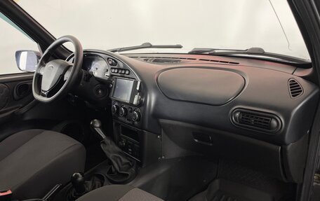 Chevrolet Niva I рестайлинг, 2011 год, 559 000 рублей, 12 фотография