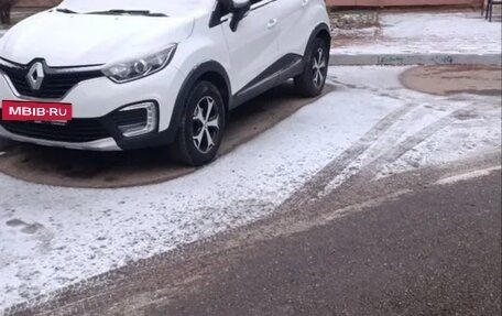 Renault Kaptur I рестайлинг, 2019 год, 940 000 рублей, 3 фотография