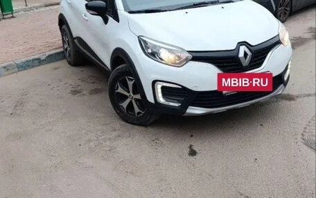 Renault Kaptur I рестайлинг, 2019 год, 940 000 рублей, 4 фотография