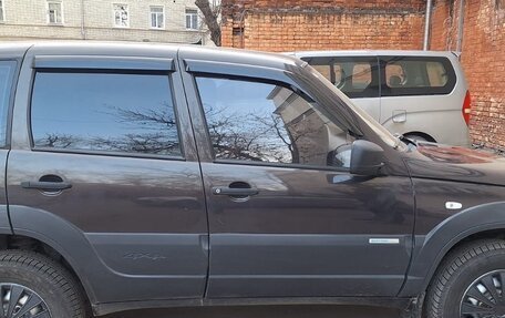 Chevrolet Niva I рестайлинг, 2014 год, 610 000 рублей, 3 фотография
