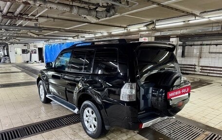 Mitsubishi Pajero IV, 2014 год, 2 300 000 рублей, 3 фотография