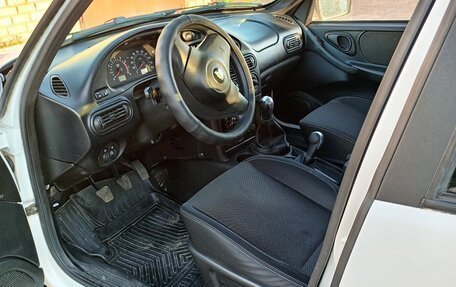 Chevrolet Niva I рестайлинг, 2017 год, 680 000 рублей, 6 фотография