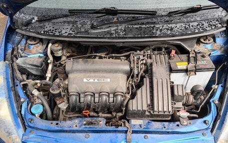 Honda Fit III, 2002 год, 400 000 рублей, 4 фотография