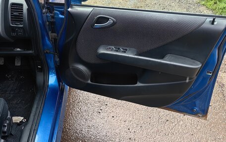 Honda Fit III, 2002 год, 400 000 рублей, 10 фотография