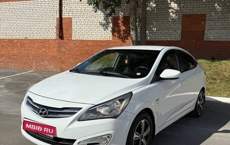 Hyundai Solaris II рестайлинг, 2014 год, 1 050 000 рублей, 5 фотография