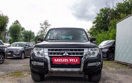 Mitsubishi Pajero IV, 2013 год, 1 590 000 рублей, 2 фотография