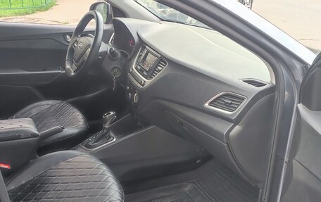 Hyundai Solaris II рестайлинг, 2018 год, 780 000 рублей, 17 фотография