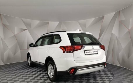Mitsubishi Outlander III рестайлинг 3, 2021 год, 2 635 000 рублей, 4 фотография
