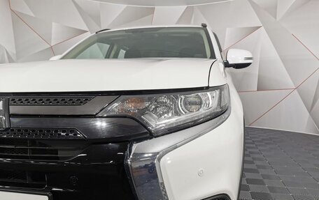 Mitsubishi Outlander III рестайлинг 3, 2021 год, 2 635 000 рублей, 8 фотография
