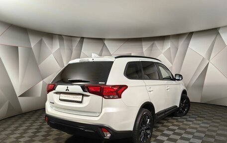 Mitsubishi Outlander III рестайлинг 3, 2021 год, 2 298 000 рублей, 2 фотография