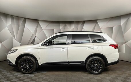 Mitsubishi Outlander III рестайлинг 3, 2021 год, 2 298 000 рублей, 5 фотография