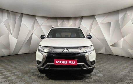 Mitsubishi Outlander III рестайлинг 3, 2021 год, 2 298 000 рублей, 7 фотография
