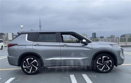Mitsubishi Outlander, 2022 год, 2 420 000 рублей, 3 фотография