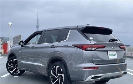 Mitsubishi Outlander, 2022 год, 2 420 000 рублей, 4 фотография