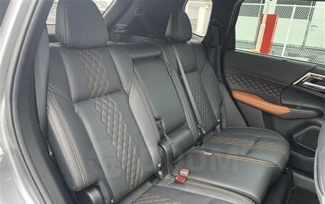 Mitsubishi Outlander, 2022 год, 2 420 000 рублей, 15 фотография
