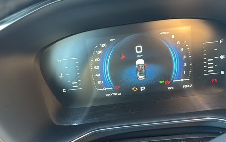 Geely Atlas, 2023 год, 1 680 000 рублей, 6 фотография