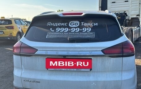 Geely Atlas, 2023 год, 1 680 000 рублей, 4 фотография