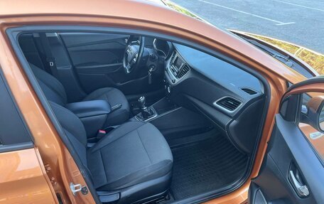 Hyundai Solaris II рестайлинг, 2018 год, 1 199 999 рублей, 19 фотография
