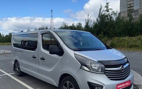 Opel Vivaro B, 2018 год, 2 420 000 рублей, 2 фотография
