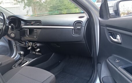 KIA Rio IV, 2018 год, 1 340 000 рублей, 6 фотография