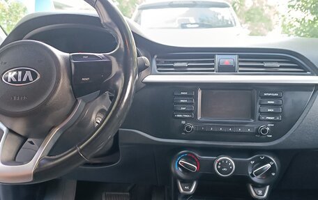 KIA Rio IV, 2018 год, 1 340 000 рублей, 9 фотография