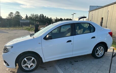 Renault Logan II, 2014 год, 950 000 рублей, 4 фотография