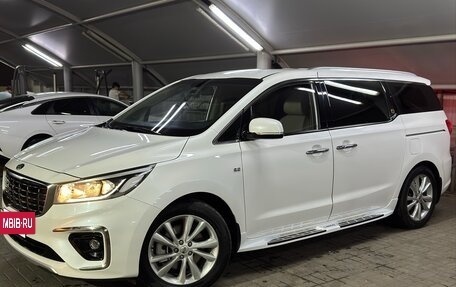 KIA Carnival III, 2019 год, 2 700 000 рублей, 14 фотография