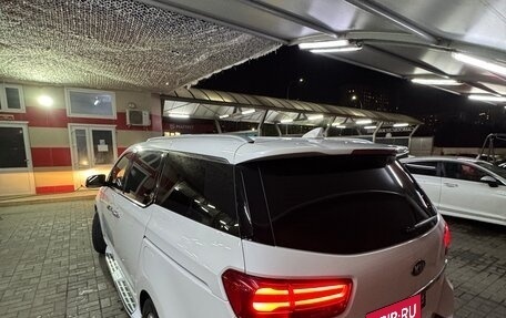 KIA Carnival III, 2019 год, 2 700 000 рублей, 11 фотография