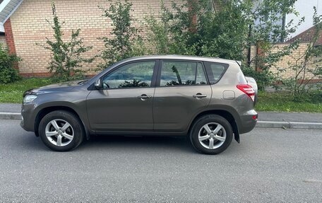 Toyota RAV4, 2011 год, 1 600 000 рублей, 2 фотография