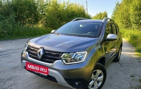 Renault Duster, 2022 год, 1 890 000 рублей, 2 фотография
