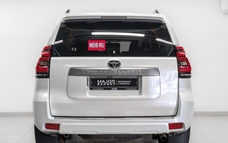 Toyota Land Cruiser Prado 150 рестайлинг 2, 2019 год, 5 150 000 рублей, 6 фотография