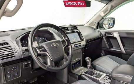 Toyota Land Cruiser Prado 150 рестайлинг 2, 2019 год, 5 150 000 рублей, 16 фотография