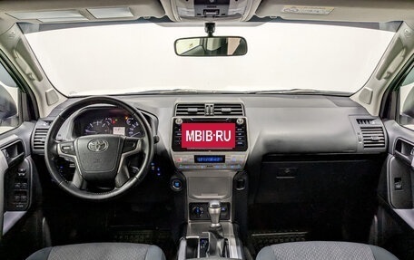 Toyota Land Cruiser Prado 150 рестайлинг 2, 2019 год, 5 150 000 рублей, 14 фотография
