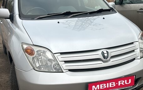Toyota Ist II, 2004 год, 550 000 рублей, 1 фотография