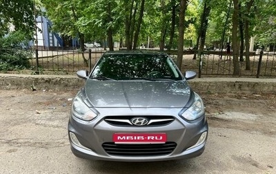 Hyundai Solaris II рестайлинг, 2013 год, 800 000 рублей, 1 фотография